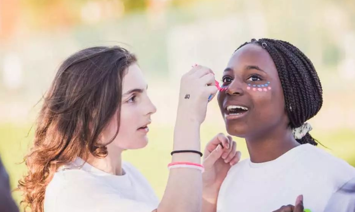 ��Ӣ����ѧ�Ƽ���Ů�����ǵġ���ս����Ϸ��