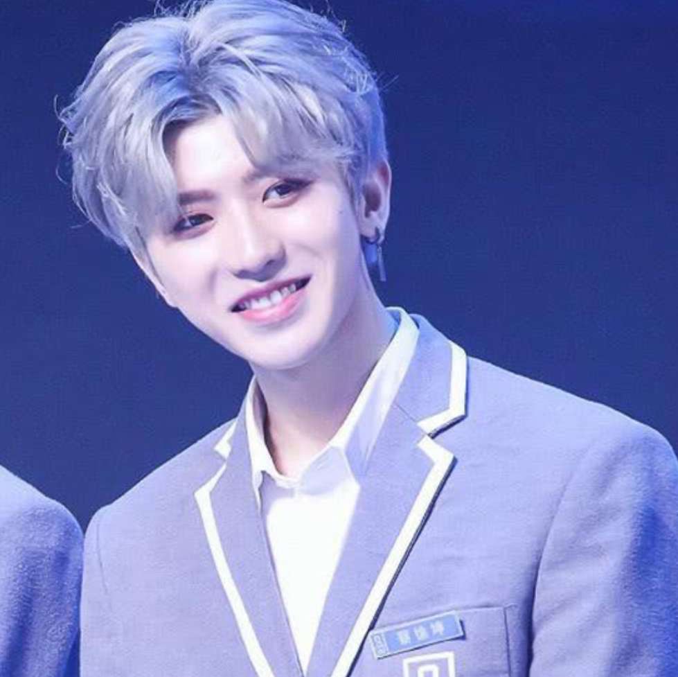 ��Ӣ����������¶��Ϊ�ε�������ѡ��ȥӢ����ѧ��