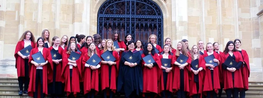 ��Ӣ����ѧ�Ƽ��������Һ�����ĬѧУ